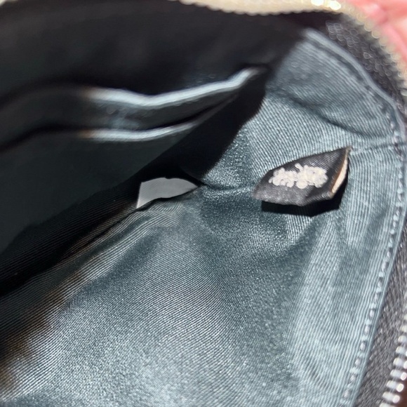 NWT COACH Wallet Corner Zip Wristlet CW964 Pearlized Signature Metallic CrosGrn - Picture 4 of 4